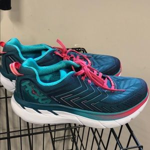 Hoka tennis shoes